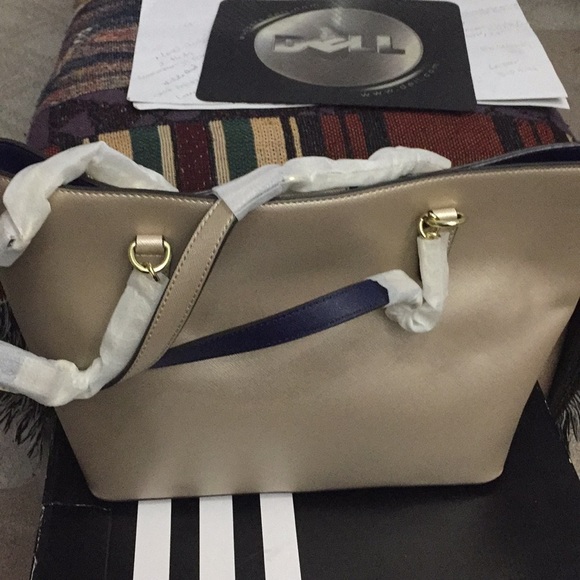 Beautiful Anne Klein bag - Picture 2 of 5